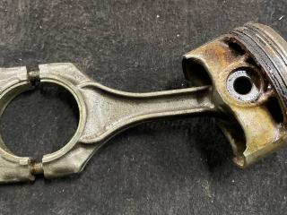 поршень BMW 5 серия F07/F10/F11 2010, 4.4 л., бензин, АКПП, хетчбэк 5 дв.