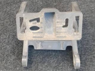 кронштейн форсунки омывателя фары BMW 5 серия F07/F10/F11 2010, 4.4 л., N63 B44 A, бензин, АКПП, хетчбэк 5 дв., 51177128695
