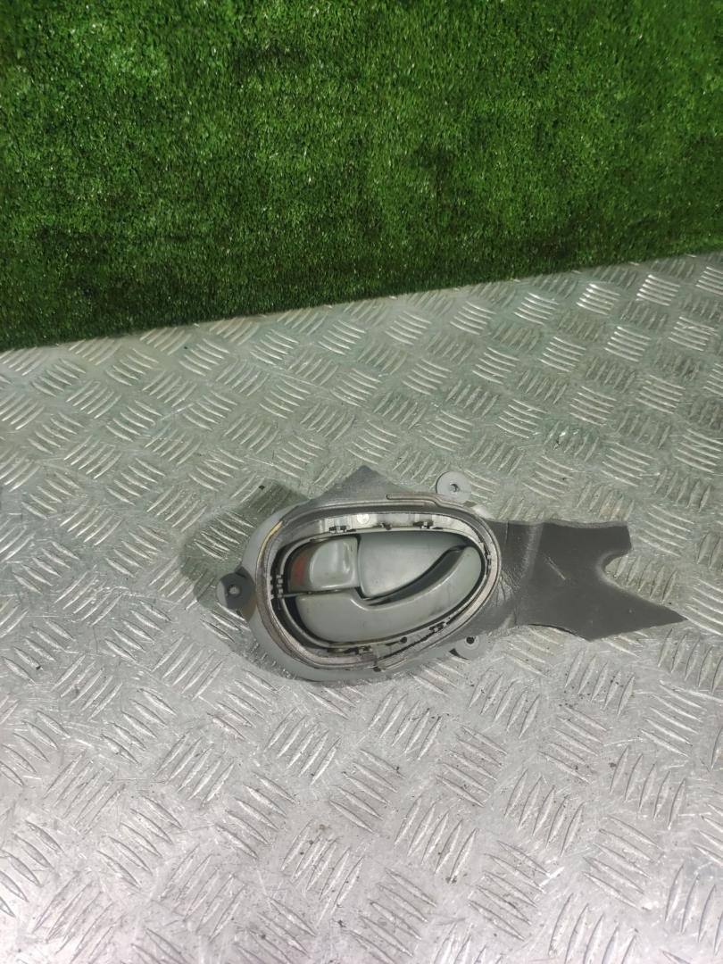 ручка внутренняя задняя левая Peugeot 406 1 поколение 1998, 1.8 л., бензин, МКПП, седан - фото №1