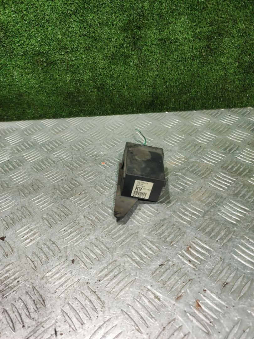 блок управления центральным замком Rover 600 Series 1 поколение 1997, 1.8 л., бензин, МКПП, YWY100210 - фото №1