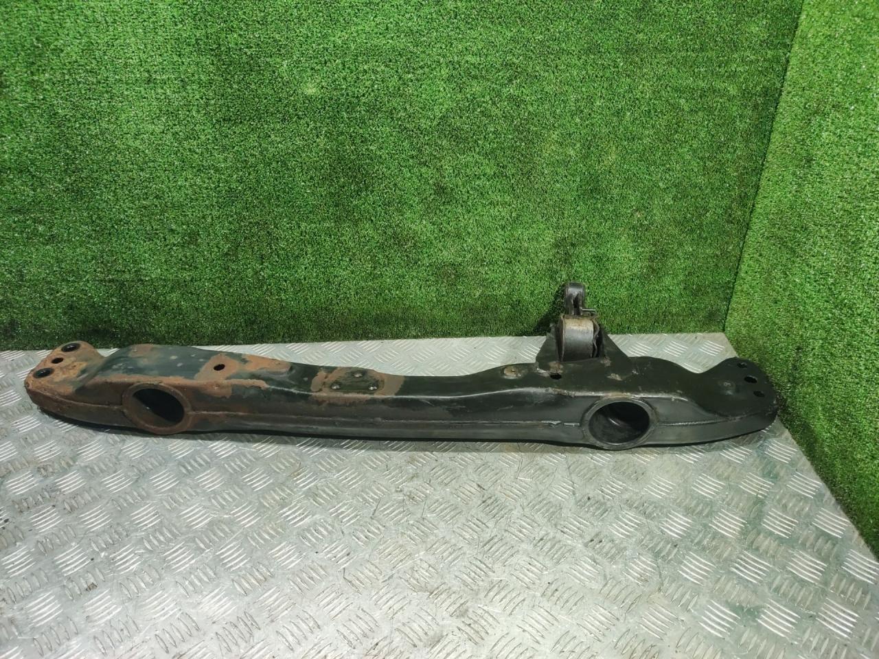 балка под радиатор Rover 600 Series 1 поколение 1997, 2.0 л., дизель - фото №1