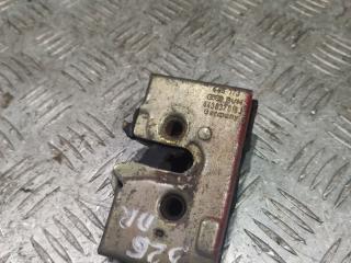 замок двери задней правой Audi 100 С3 [рестайлинг] 1988, 1.8 л., бензин, МКПП, седан