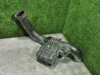 патрубок воздушного фильтра Ford Fiesta 4 поколение 1997, 1.3 л., бензин, МКПП, хетчбэк 5 дв., 96BF9U512AE