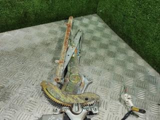 стеклоподъемник электрический задний левый Toyota Picnic 1 поколение XM10 2000, 2.2 л., дизель, МКПП, минивэн