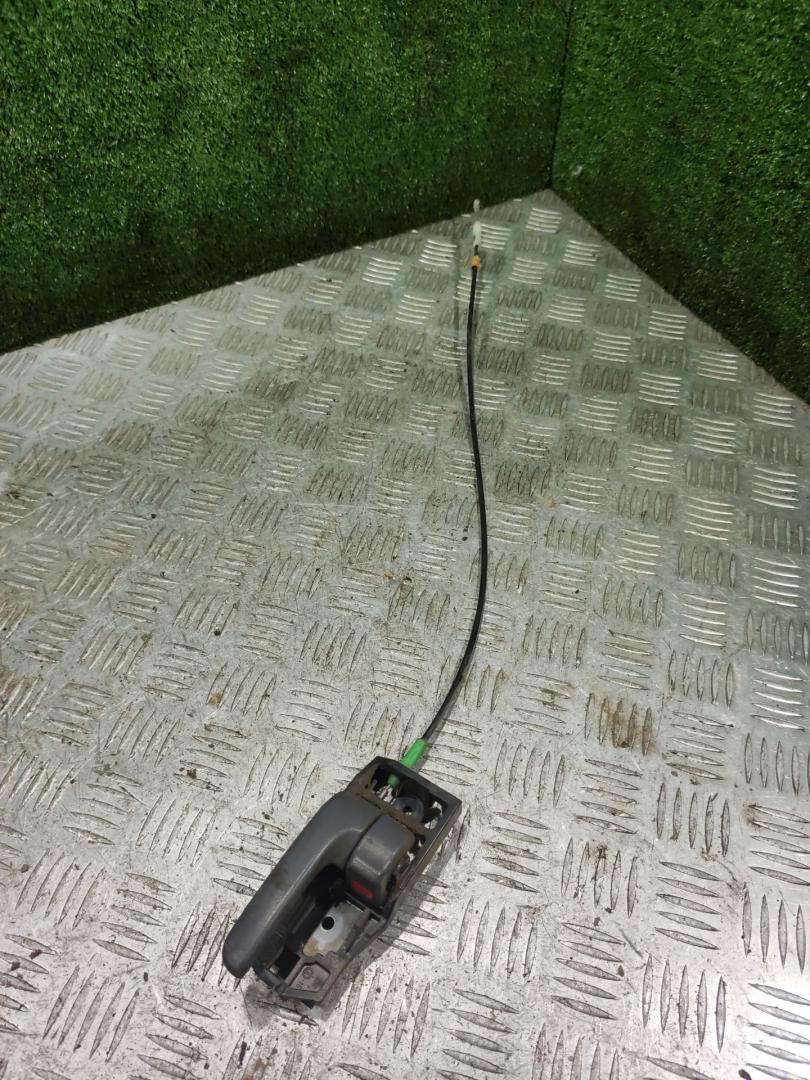 Трос двери задней левой Toyota Picnic 1 поколение XM10 2000, 2.0 л., 3S-FE, бензин, МКПП, минивэн - фото №1