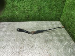 щеткодержатель (поводок стеклоочистителя, дворник) Nissan Primera P10 1995, 1.6 л., бензин, МКПП, седан