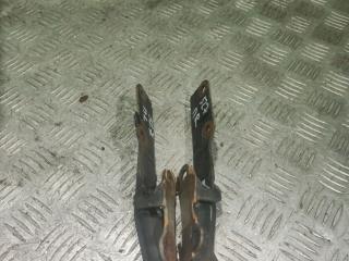 петля капота Nissan Primera P10 1995, 1.6 л., бензин, МКПП, седан