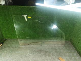 стекло двери передней правой Volkswagen Golf 3 поколение 1996, 1.4 л., бензин, МКПП, универсал