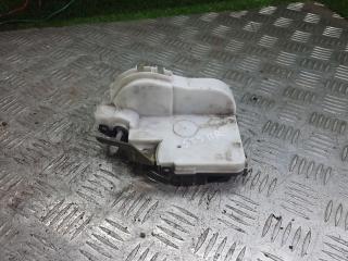 замок двери передней правой Volkswagen Golf 3 поколение 1996, 1.4 л., бензин, МКПП, универсал