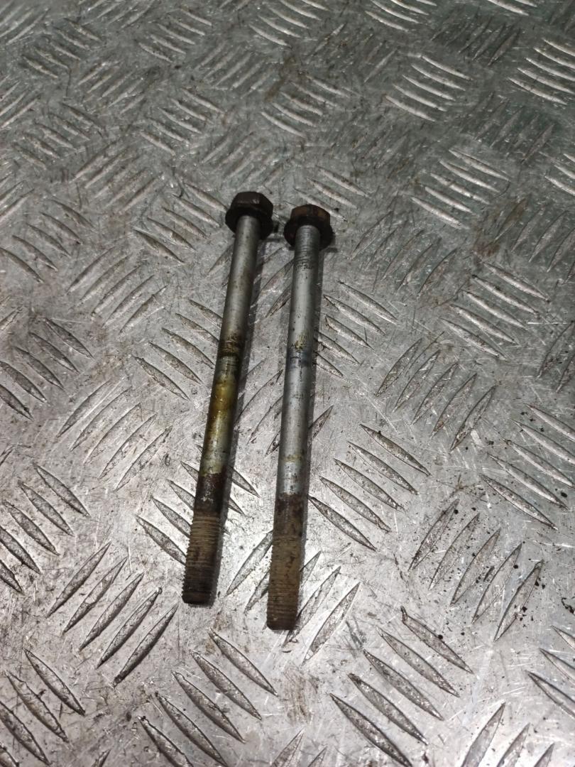 болт Citroen Xantia 1 поколение 1997, 1.8 л., бензин, МКПП, универсал - фото №1