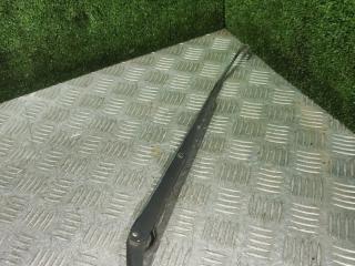 щеткодержатель (поводок стеклоочистителя, дворник) Toyota Corolla 7 поколение (E100) 1997, 1.3 л., 4E-FE, бензин, МКПП, хетчбэк 3 дв.