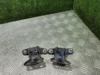 петля двери Mazda 323 6 поколение 2000, 1.5 л., бензин, МКПП, седан