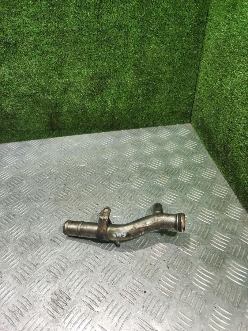 трубка охлаждающей жидкости Toyota Corolla 7 поколение (E100) 1997, 1.3 л., 4E-FE, бензин, МКПП, хетчбэк 3 дв. - фото №1