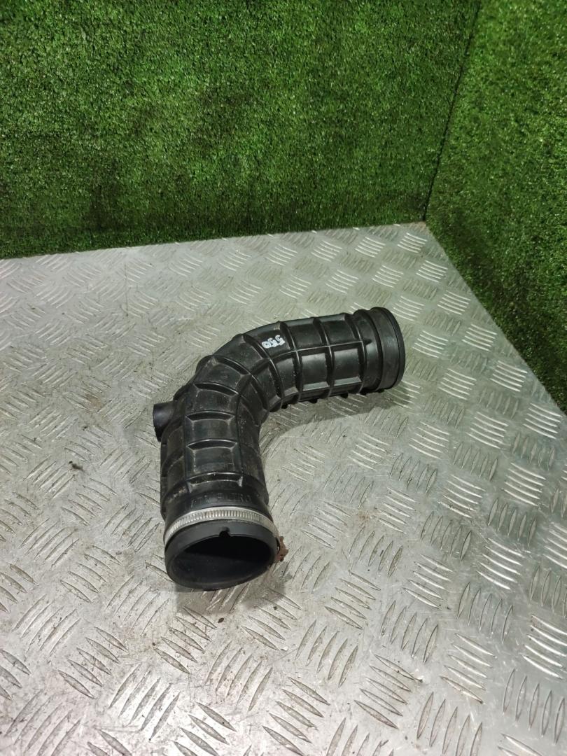 патрубок воздушного фильтра Fiat Marea 1 поколение 2000, 2.4 л., JTD, дизель, МКПП, универсал, 46750817 - фото №1