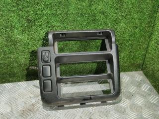 консоль салона Nissan Serena С23 [2-й рестайлинг] 1997, 1.6 л., бензин, МКПП, минивэн