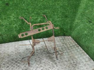 крепление запаски Nissan Serena С23 [2-й рестайлинг] 1997, 1.6 л., бензин, МКПП, минивэн