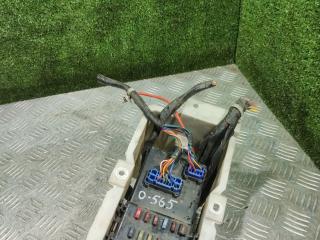 блок предохранителей Kia Carnival UP/GQ 2000, 2.9 л., TDi, дизель, АКПП