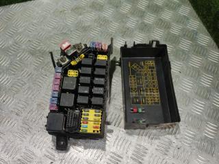 блок предохранителей Kia Carnival UP/GQ 2000, 2.9 л., TDi, дизель, АКПП