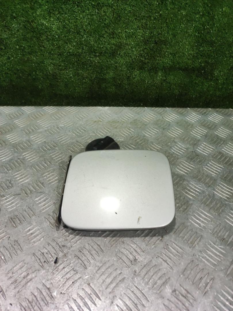 лючок топливного бака Nissan Almera Tino V10 2003, 2.2 л., дизель, МКПП, минивэн - фото №1