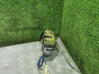 замок двери передней правой Kia Carnival UP/GQ 2000, 2.9 л., TDi, дизель, АКПП