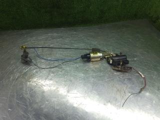 замок багажника Hyundai Sonata 3 поколение [рестайлинг] 1996, 2.0 л., бензин, МКПП, седан