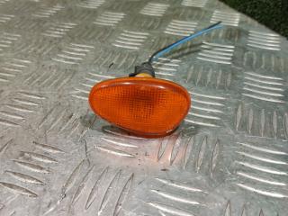 повторитель поворота на крыле правый Alfa Romeo 146 1 поколение 2000, 1.8 л., бензин, МКПП, хетчбэк 5 дв.