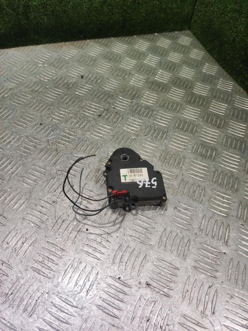 моторчик заслонки печки Opel Sintra 1 поколение 1998, 2.2 л., X 22 XE, бензин, МКПП, минивэн, 16167292 - фото №1