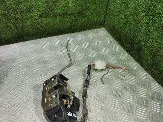 замок двери передней левой Mazda 626 GF 1998, 2.0 л., бензин, МКПП, хетчбэк 5 дв.