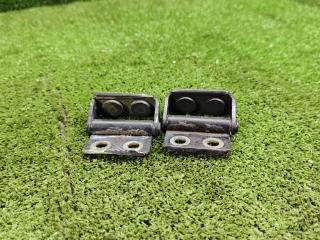 петля крышки багажника Mazda 626 GF 1998, 2.0 л., бензин, МКПП, хетчбэк 5 дв.