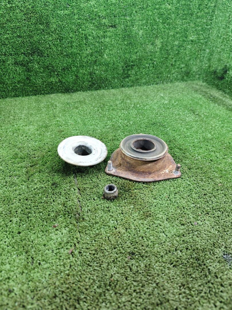 опора амортизатора верхняя (чашка) Lada 21099 1 поколение 1990, 1.6 л., бензин, МКПП, седан - фото №1