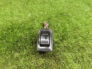 кнопка стеклоподъемника двери задней правой Mazda 626 GF 1998, 2.0 л., бензин, МКПП, универсал, GE4T6638065