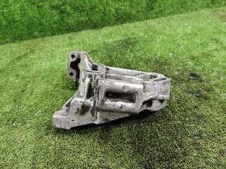 кронштейн двигателя Mercedes-Benz T1 207-210D W601 1993, 3.0 л., дизель, МКПП, 6172360030