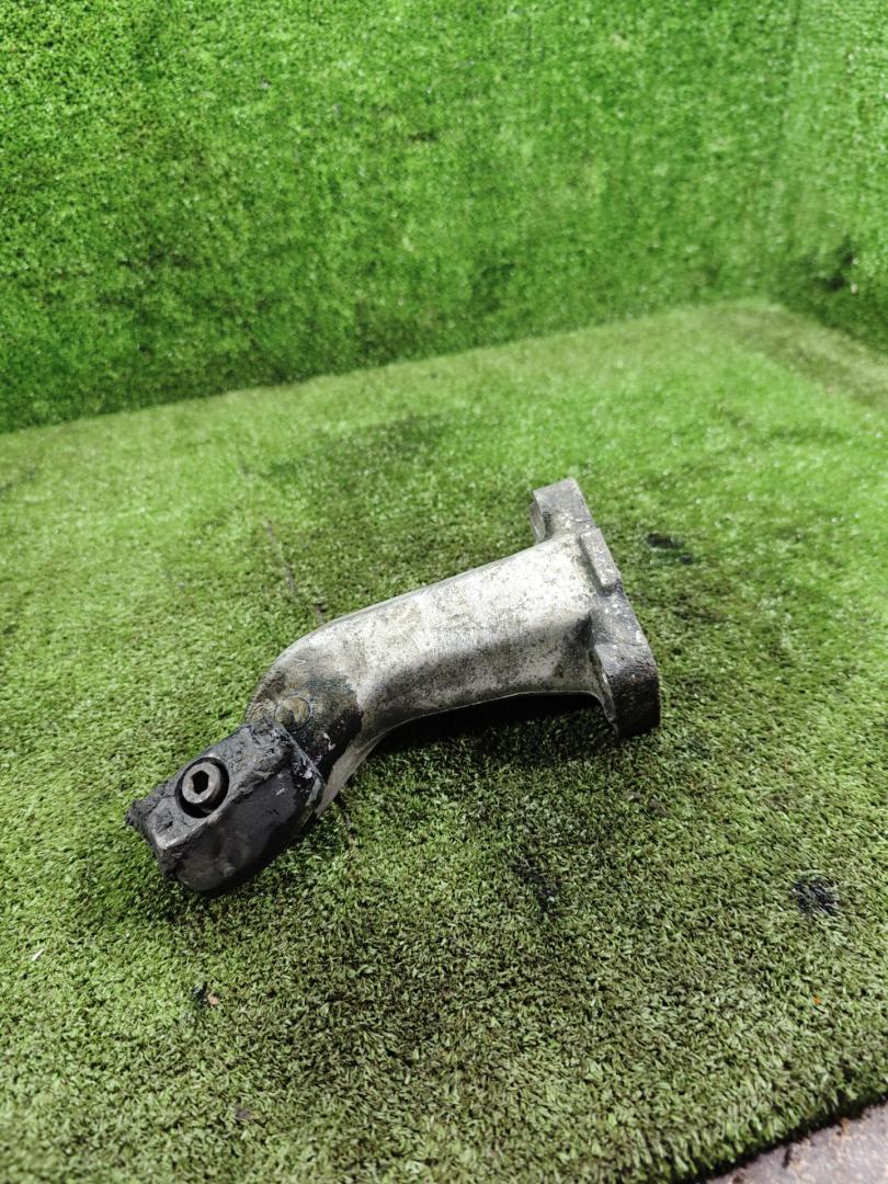 кронштейн двигателя Mercedes-Benz T1 207-210D W601 1993, 3.0 л., дизель, МКПП, 6152231404 - фото №1