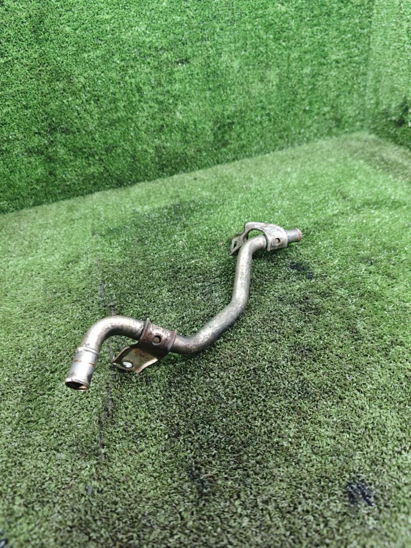 трубка охлаждающей жидкости Toyota Picnic 1 поколение XM10 2000, 2.2 л., дизель, МКПП, минивэн - фото №1