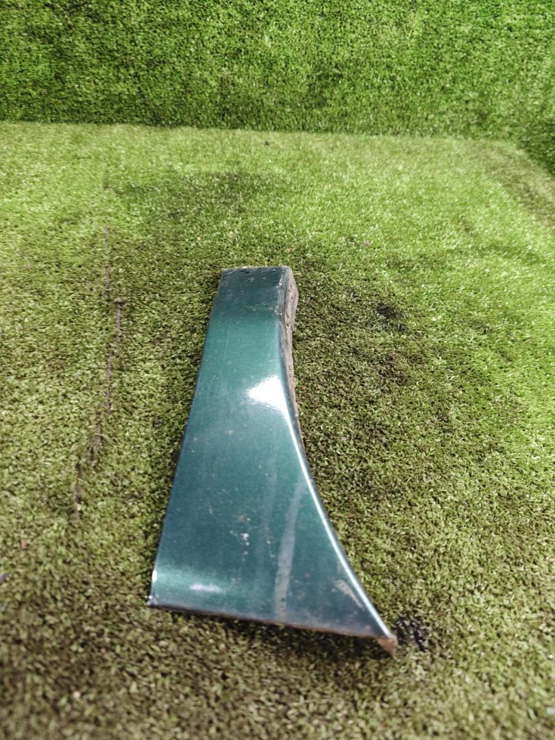 молдинг крыла Toyota Picnic 1 поколение XM10 2000, 2.2 л., дизель, МКПП, минивэн - фото №1