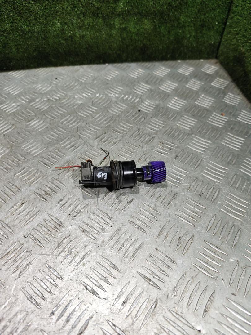 датчик скорости Nissan Almera Tino V10 2002, 2.2 л., дизель, МКПП, минивэн - фото №1