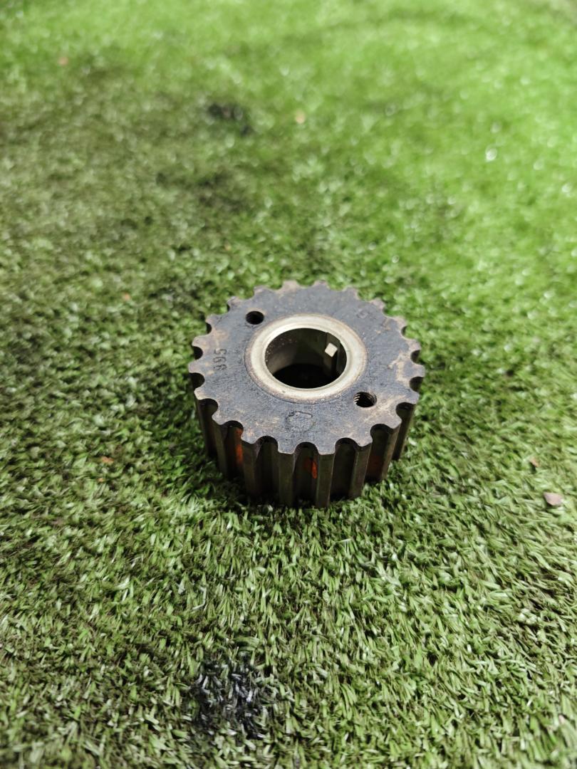 шестерня балансирного вала Renault Laguna 1 поколение 1997, 1.8 л., бензин, МКПП, хетчбэк 5 дв. - фото №1