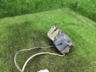 замок двери передней левой Toyota Carina E 1 поколение T190 1997, 1.6 л., бензин, МКПП, седан