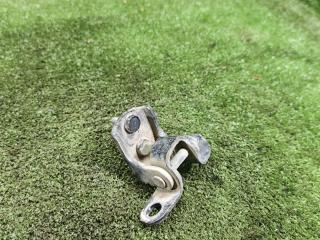 петля двери Toyota Carina E 1 поколение T190 1997, 1.6 л., бензин, МКПП, седан