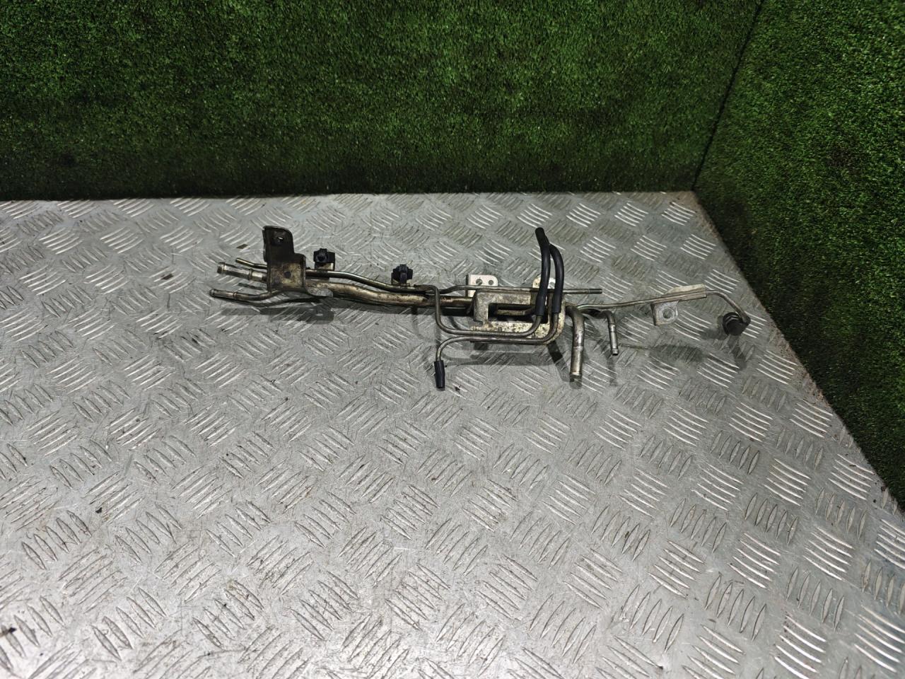 трубка топливная Nissan Almera Tino V10 2002, 2.2 л., дизель, МКПП, минивэн - фото №1