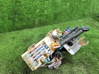 блок предохранителей Toyota Carina E 1 поколение T190 1997, 1.6 л., бензин, МКПП, седан