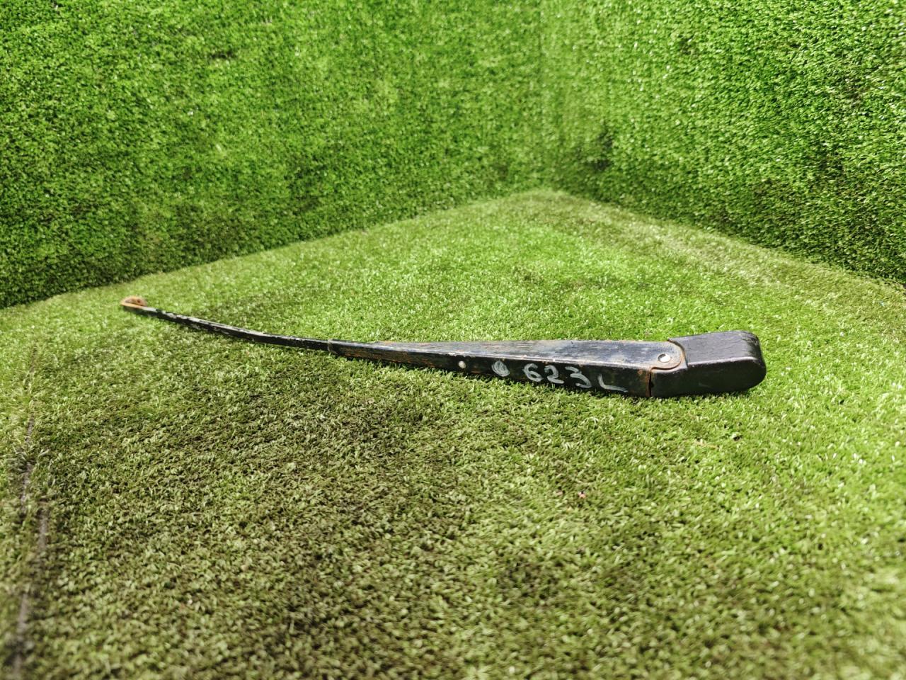 щеткодержатель (поводок стеклоочистителя, дворник) Ford Transit 5 поколение 1995, 2.5 л., дизель, МКПП, микроавтобус - фото №1