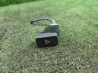 кнопка аварийной сигнализации Hyundai Sonata EF 1999, 2.0 л., бензин, МКПП, седан