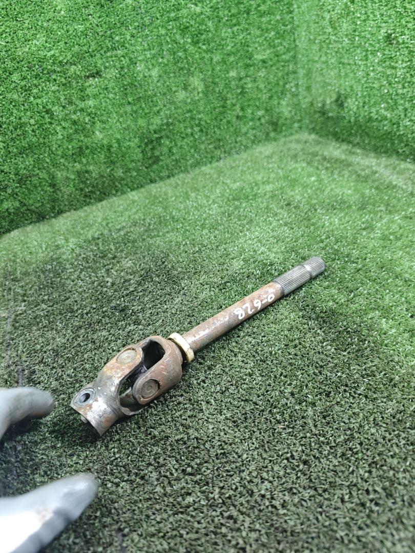 рулевой карданчик Mitsubishi Space Wagon 3 поколение (Typ N50) 2000, 2.4 л., GDi, бензин, МКПП, минивэн - фото №1