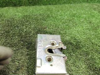 замок двери задней левой Audi 100 С3 1984, 1.8 л., бензин, МКПП, седан