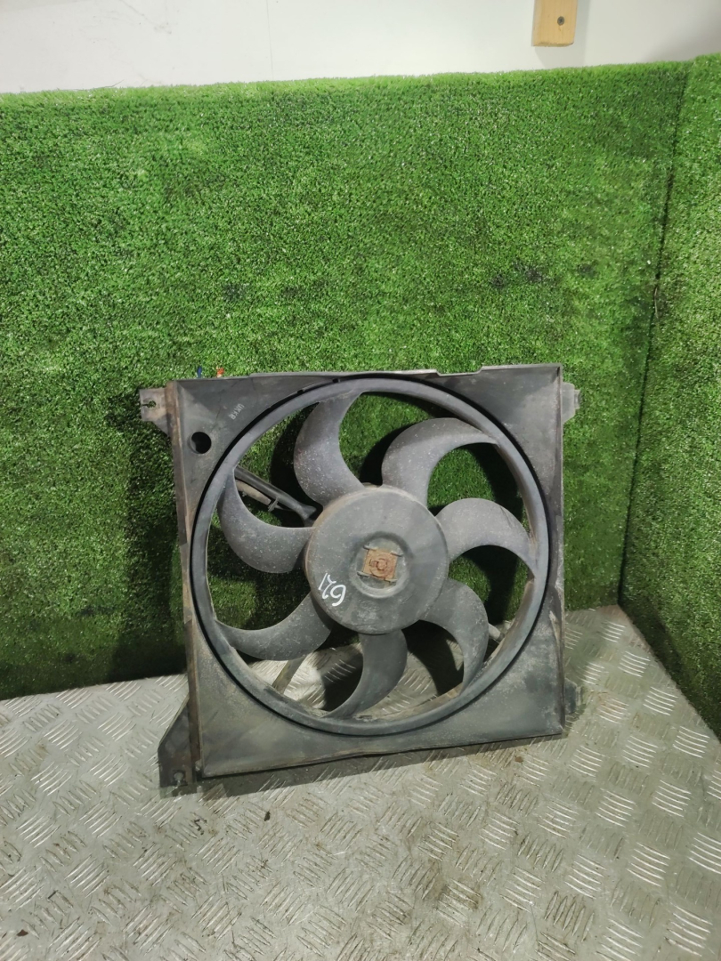 вентилятор радиатора Hyundai Sonata EF 2000, 2.0 л., бензин, МКПП, седан, 25386-38000 - фото №1