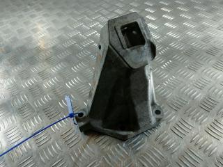 кронштейн двигателя BMW 7 серия F01/F02 [рестайлинг] 2014, 4.4 л., N63 B44 B, бензин, седан, 6777621