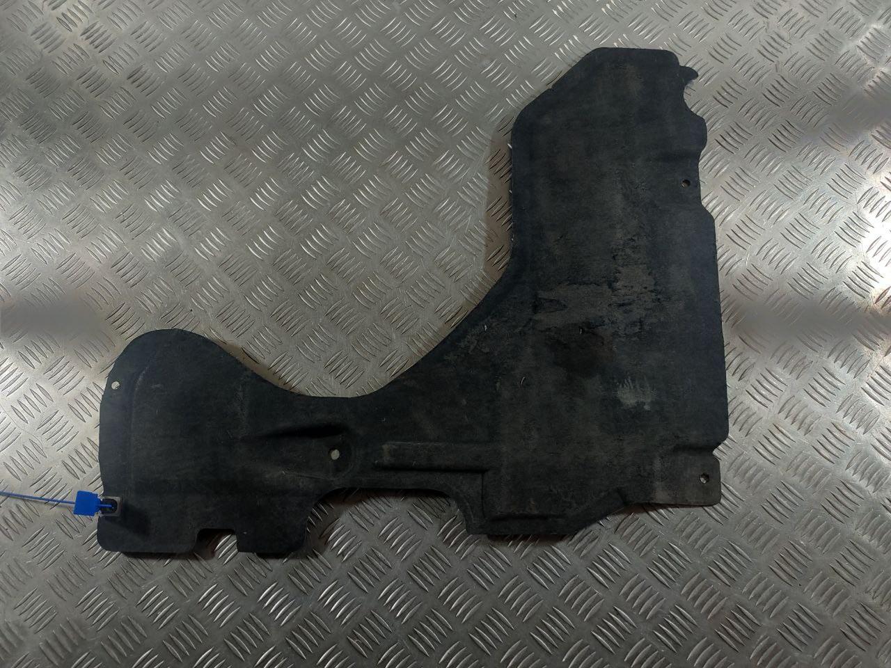 защита днища Audi A8 D4/4H 2012, 4.2 л., CDRA, бензин, АКПП, седан, 4H04H4825213C, 4H0825213C, 4H4825213C - фото №1