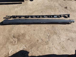 накладка на порог Mercedes-Benz GLS-Класс X166 2017, 4.7 л., M 278.928, бензин, АКПП, внедорожник 5 дв., A1666900540, A1666980454