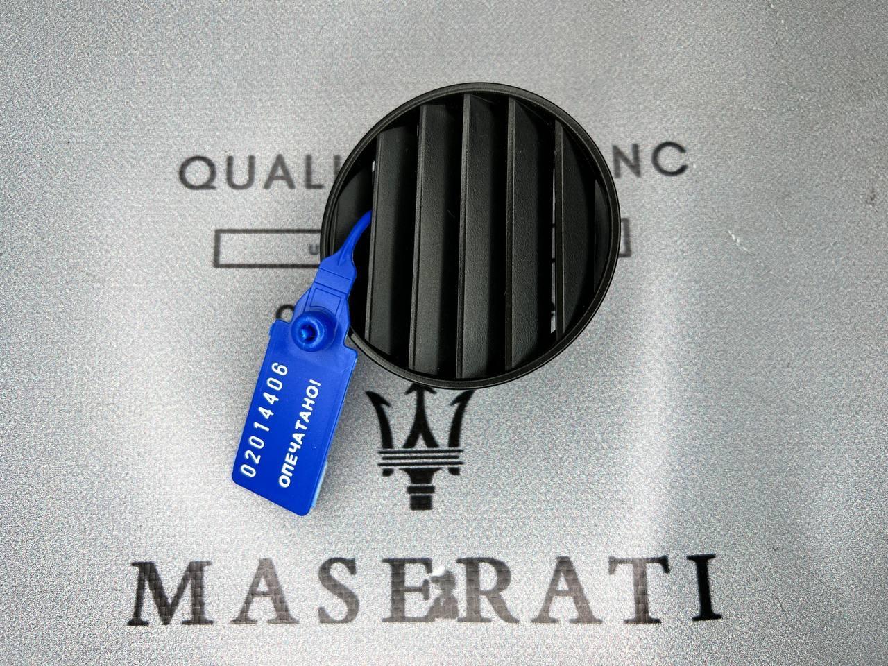 дефлектор обдува салона Maserati Quattroporte 5 поколение 2005, 4.2 л., M139 A, бензин, робот, седан, задний привод, 02014406, 02014406 - фото №1
